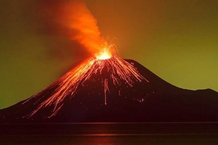 BNPB: Status Gunung Anak Krakatau Naik ke Level Siaga, Masyarakat Dihimbau Jauhi Pantai