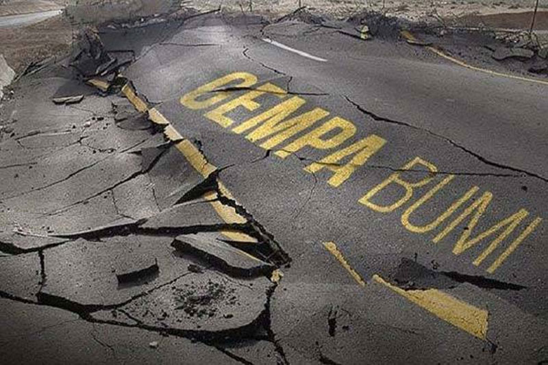 Gempa Magnitudo 6,8 Guncang Ambon