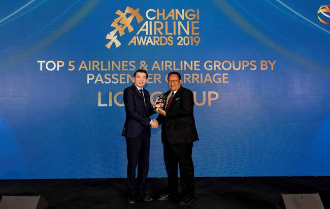Lion Air Group Terima Penghargaan Changi Airline Award 2019