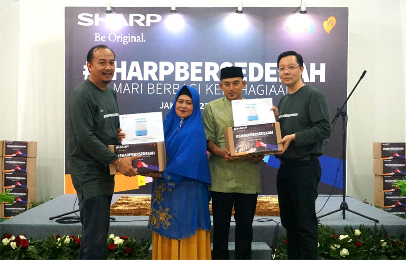 SHARP Bersedekah, Bagikan Kebahagiaan dan Ilmu Pengetahuan