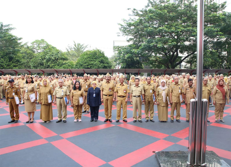 Upacara Hari Senin, ASN Kemendagri Mulai Gunakan Atribut Lengkap dan Mutz