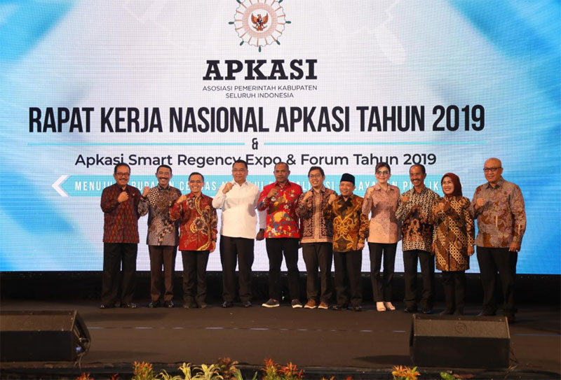 Sekjen Kemendagri Paparkan Konsep Smart Regency pada Rakernas APKASI 2019