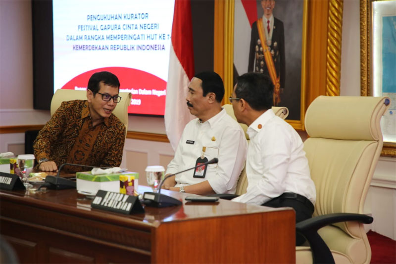 Sekjen Kemendagri Kukuhkan 80 Orang Curator Festival Gapura Cinta Negeri