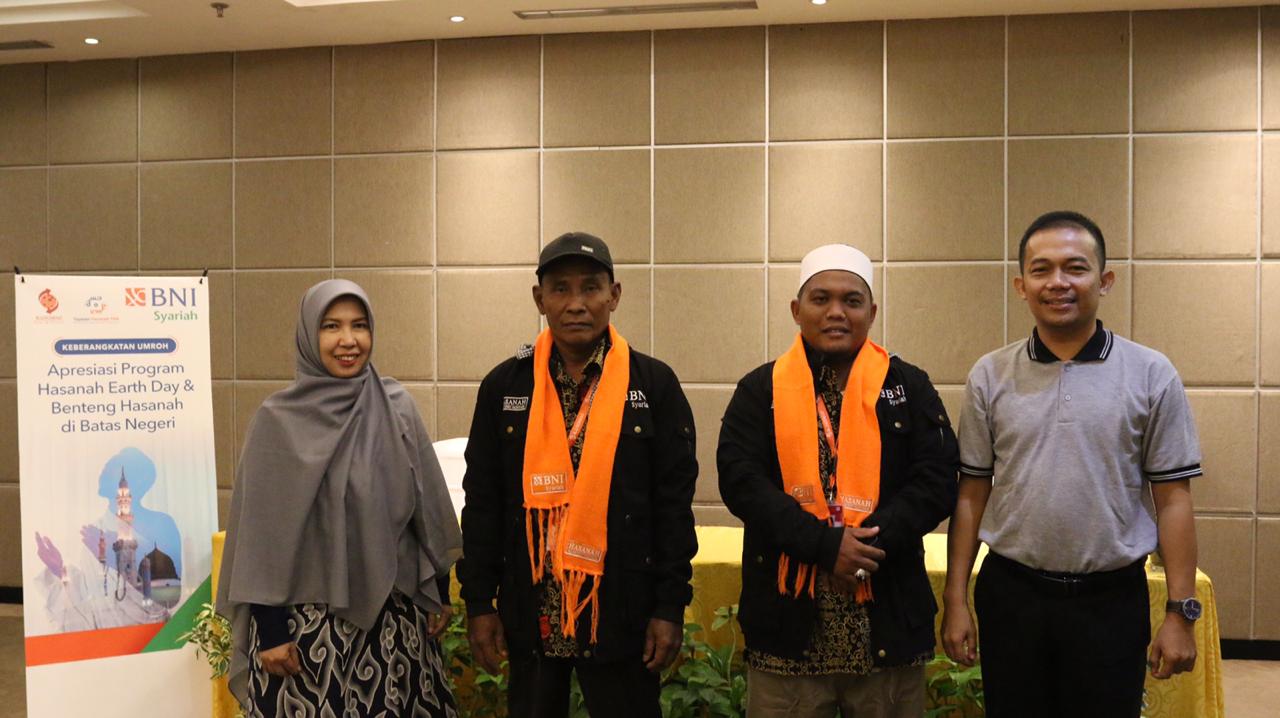 BNI Syariah Berikan Apresiasi Berangkatkan Umrah Dua Tokoh Masyarakat