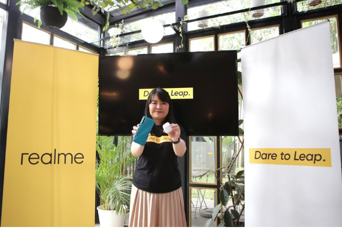 realme Buds Air Produk AloT Pertama dan realme 5i untuk Barudak Bandung