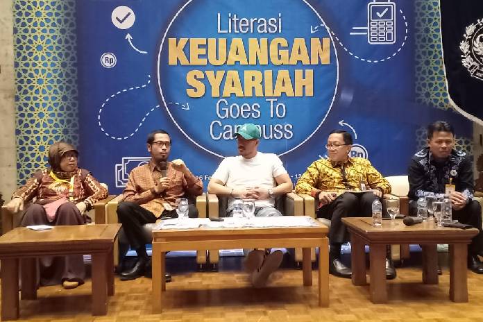 Literasi Syarian Goes to Campuss