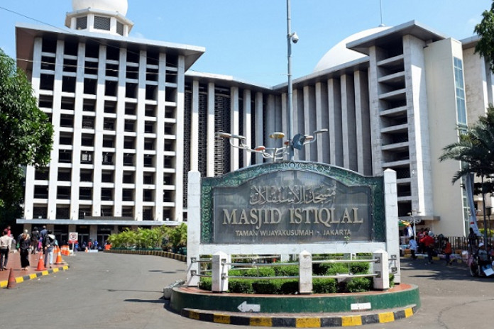 Ada Imbauan Buka, Masjid Istiqlal Belum Gelar Sholat Jumat