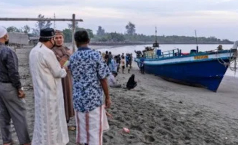 Ratusan Pengungsi Rohingya Terdampar di Aceh