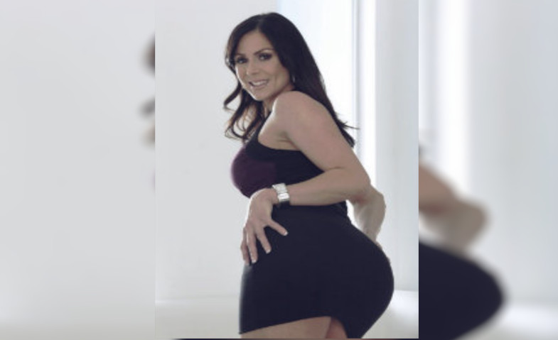 Demi Mejeng di UFC, Bintang Porno ini Rela Bayar Mahal