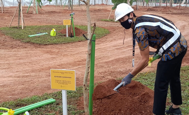Pengembang Damai Putra Group Lakukan Topping Off  Sayana Apartments