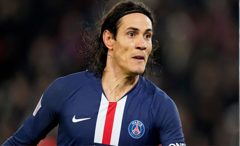 Cavani Punya Beban Berat Kenakan Nomor Punggung Keramat MU