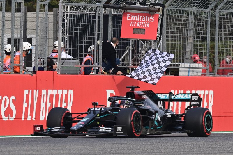 Mercedes Raih Gelar Konstruktor setelah Hamilton Juara di Imola
