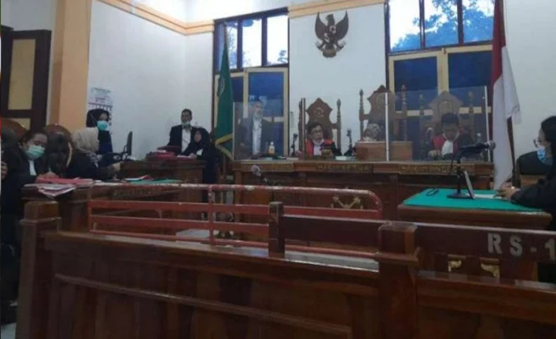 Kurir Sabu 10 Kg Pasrah Divonis Seumur Hidup
