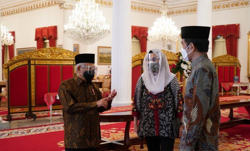 Jokowi Sebut Inggris dan Amerika Terapkan Ekonomi Syariah
