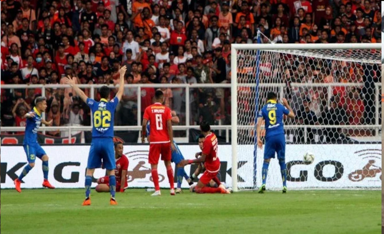 Kompetisi Klub Liga 1 Resmi Dihentikan