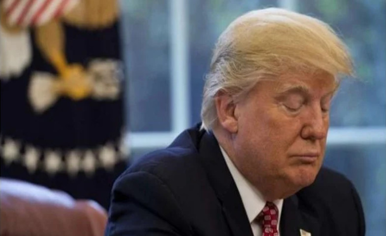 Akun Donald Trump Ditutup Permanen oleh Twitter