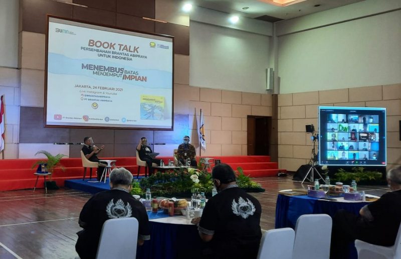 Luncurkan Buku, Brantas Abipraya Berbagi Perjalanannya Berkarya untuk Indonesia