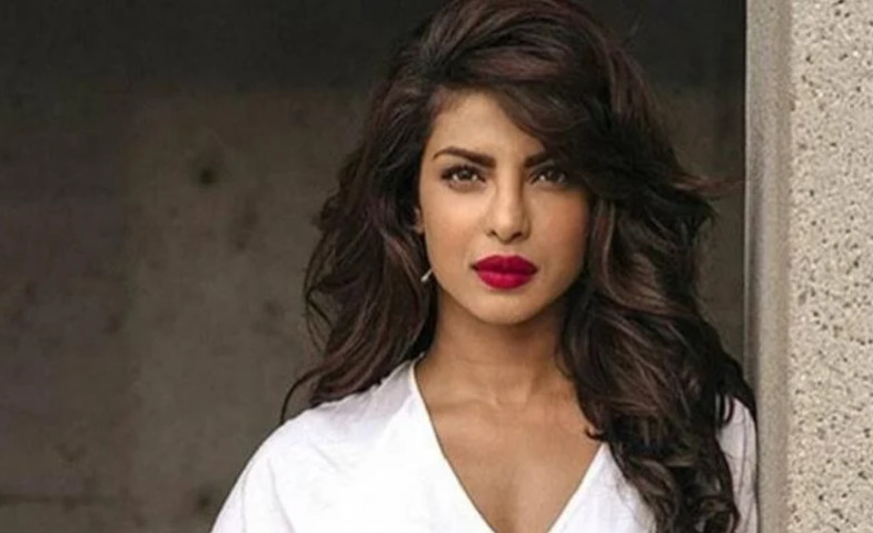 Priyanka Chopra Operasi Payudara hingga Bokong Demi Ingin Jadi Artis