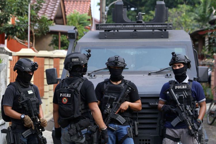 Densus 88 Berhasil Tangkap 23 Terduga Teroris Terkait Bom Makassar
