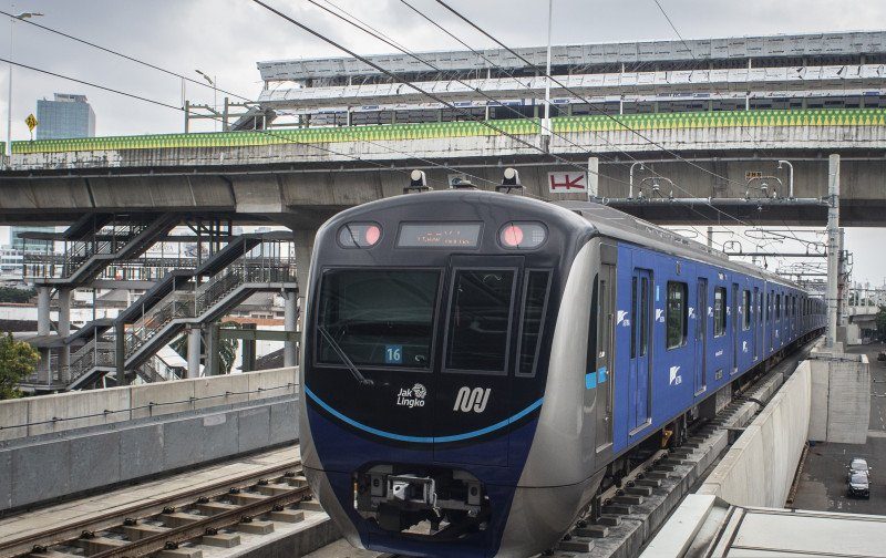 TransJakarta-MRT Kembangkan Layanan Terintegrasi