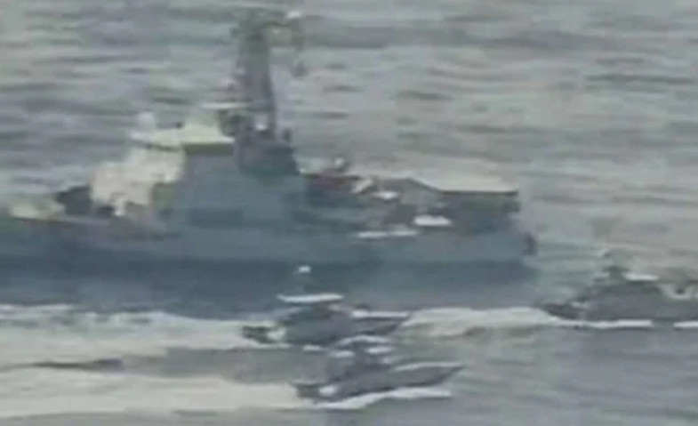 Armada Kapal Perang Iran Kepung Pasukan Amerika di Teluk Persia