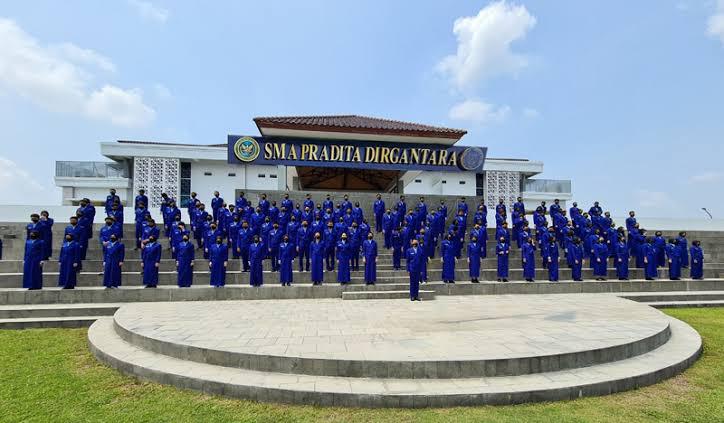 SMA Pradita Dirgantara Beri Beasiswa kepada Anak Prajurit KRI Nanggala-402