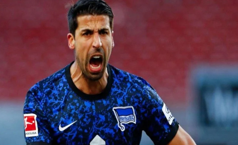 Sami Khedira Resmi Gantung Sepatu