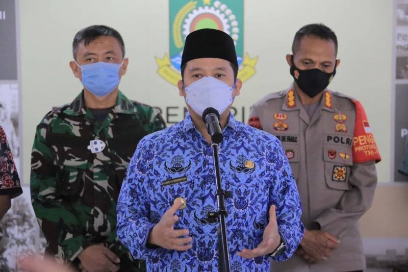 Pemkot Tangerang Gandeng TNI/Polri Vaksinasi di Zona Merah