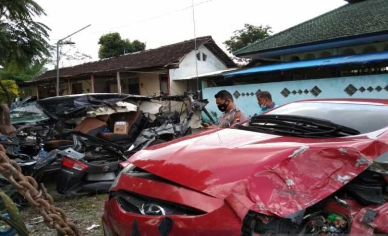Kecelakaan di tol solo-semarang
