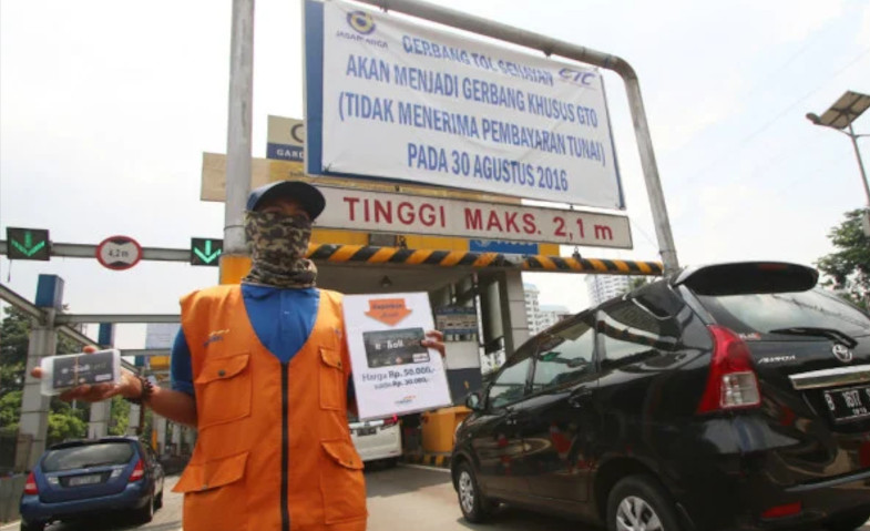 Tol Semanggi Macet Panjang, Ini Penyebabnya