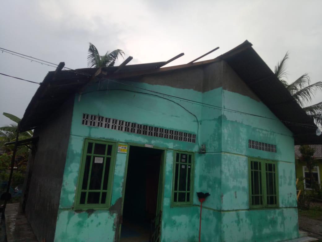 19 Rumah Warga Kabupaten Langkat Diterjang Angin Kencang