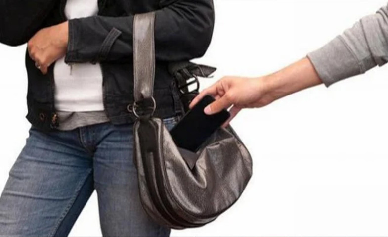 Waspada, Aksi Pencopetan di Dalam Lift