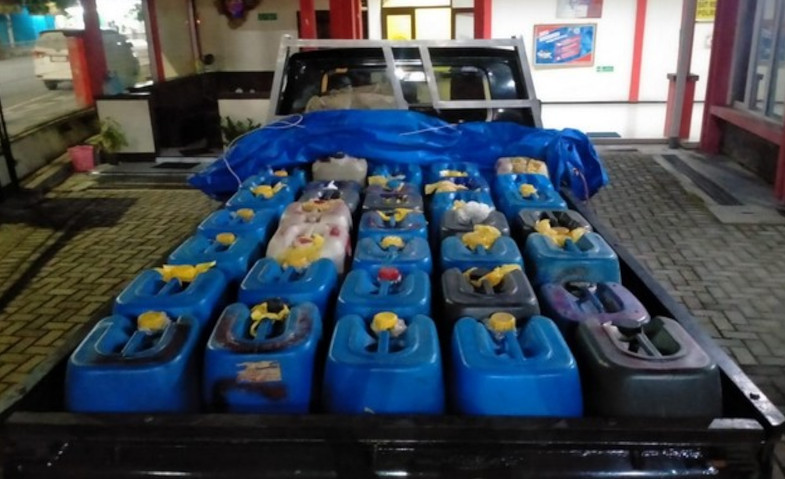 Polisi Blora Sita Ratusan Liter Miras