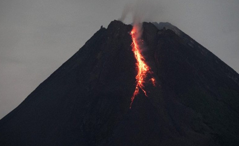 Sepanjang Pagi Ini, Gunung Merapi Muntahkan 9 Kali Guguran Lava Pijar
