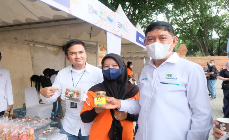 Bantu Pelaku Usaha Umi-UMKM Pegadaian Bersama BRI dan PNM Gelar Festival Pasar Senyum Rakyat