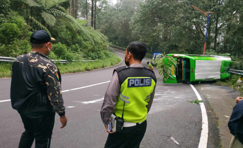 Ini Penyebab Kecelakaan Mobil di Magetan