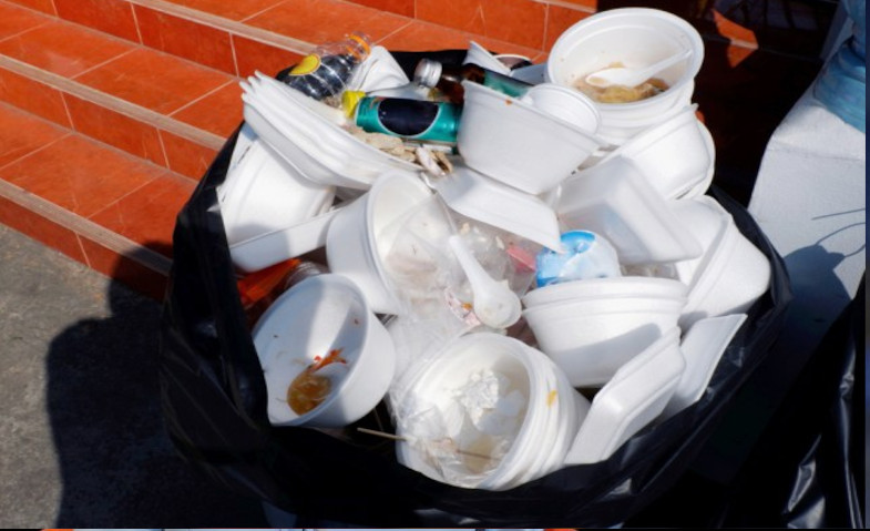 Tempat Wisata Makam Keramat Solear di Tangerang Dipenuhi Sampah Pengunjung
