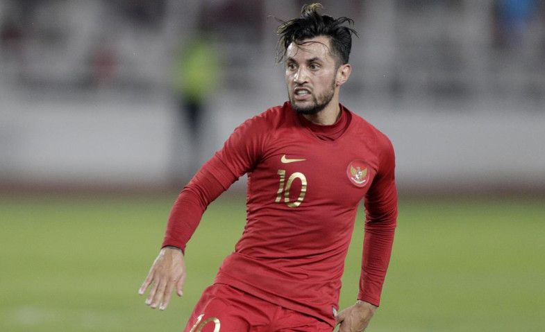 Stefano Lilipaly Resmi Berseragam Borneo FC