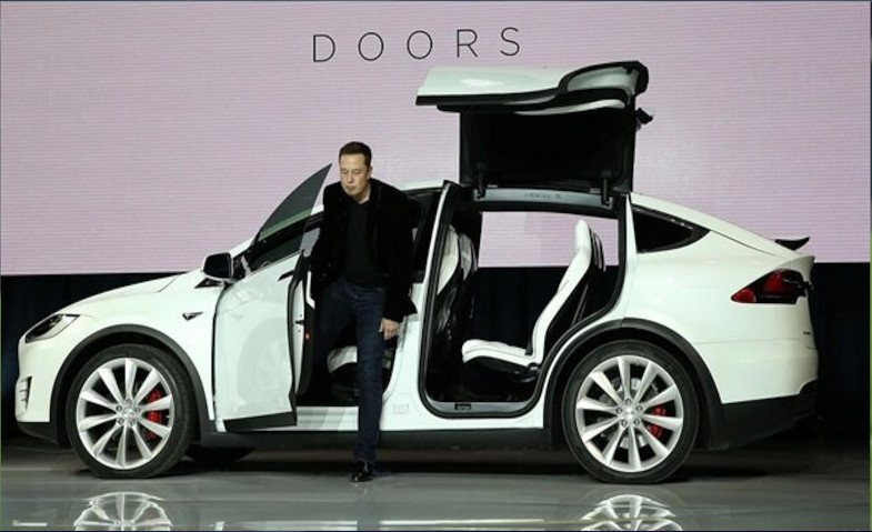 Ini Penyebab Tesla Tarik 130 Ribu Kendaraan