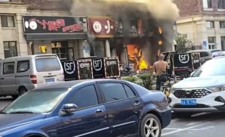 Restoran di China Kebakaran, 17 Orang Tewas