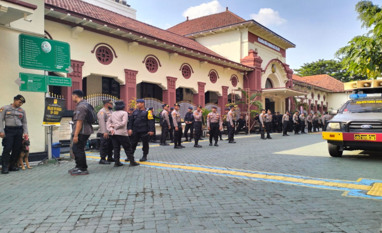 400 Polisi Diterjunkan untuk Kawal Sidang Kanjuruhan di PN Surabaya