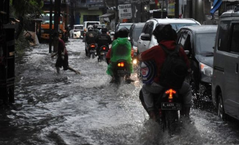 Diterjang Banjir, Sembilan RT di Jakarta Selatan Mengungsi