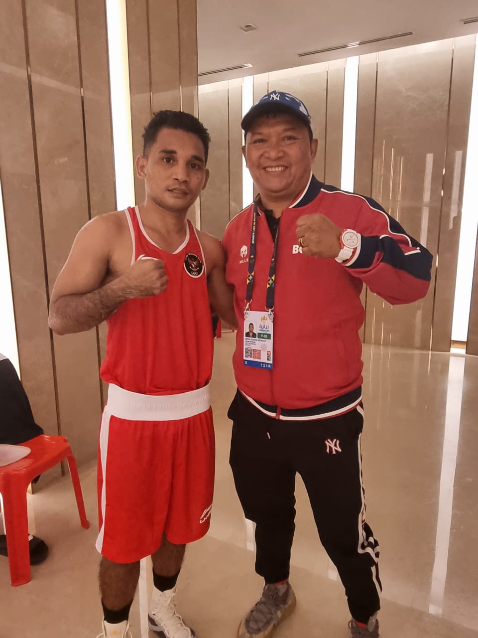 Indonesia sukses Loloskan Tujuh Petinju ke Semifinal, Hengky Silatang: Sesuai Ekspetasi!