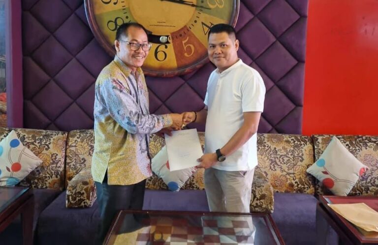 Anshar Ilo Diberi Tanggung Jawab Dewan UKM Indonesia Sukseskan Kegiatan Expo UKM Se Indonesia