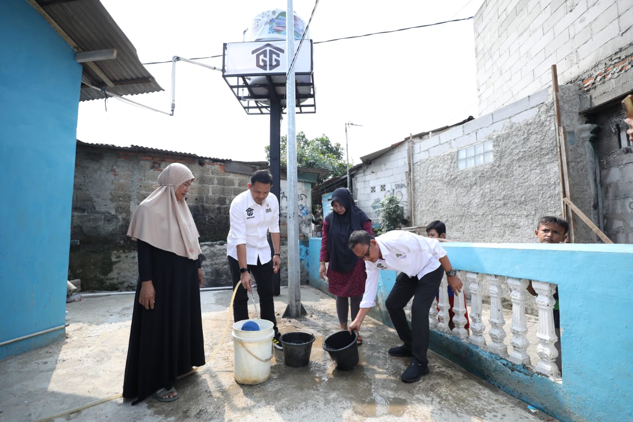 Penuhi Kebutuhan, Gardu Ganjar Banten Beri Bantuan Sanitasi Air Bersih bagi Warga Tangerang