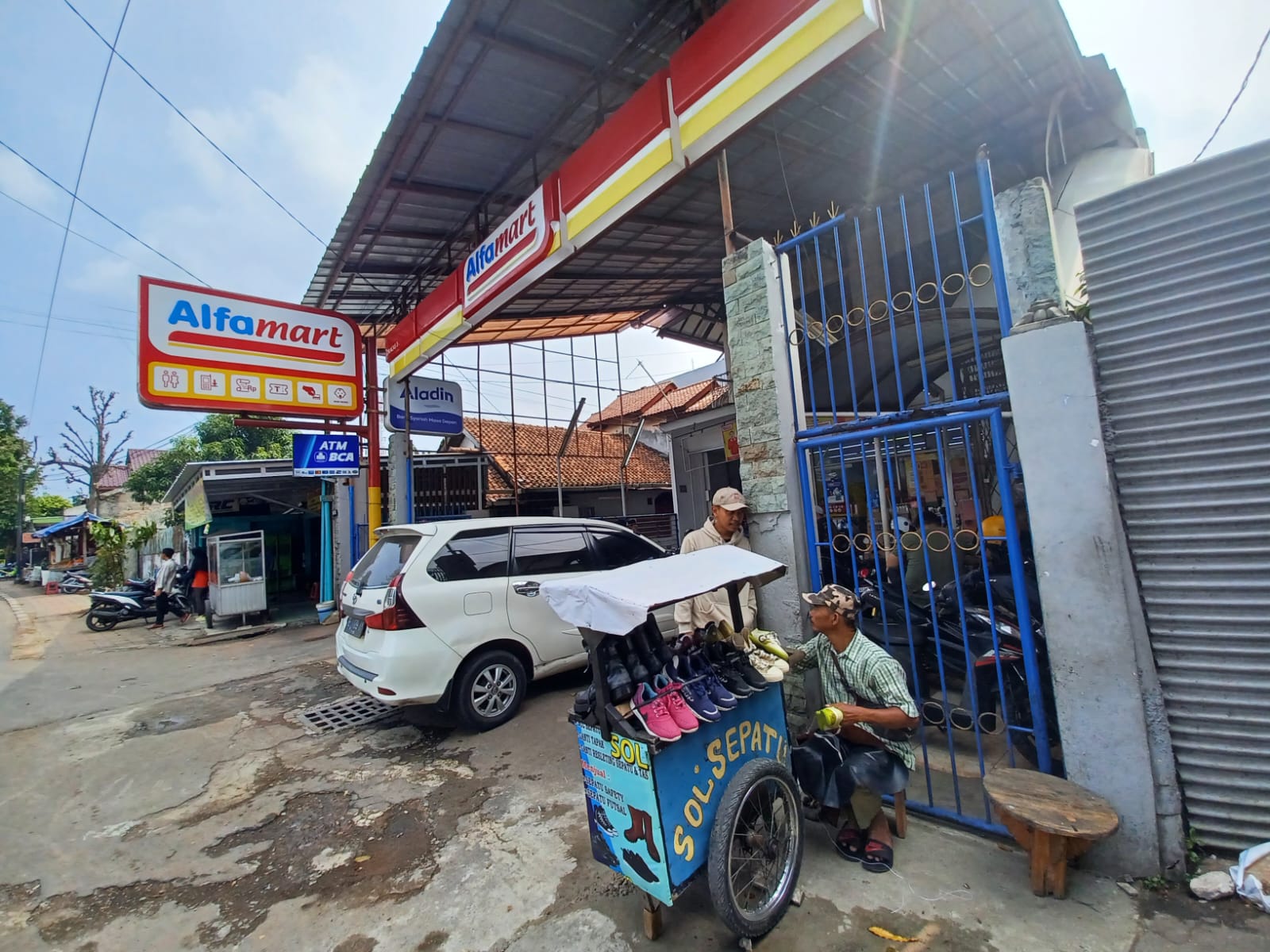 3 Karyawan Alfamart Disekap, Uang Hasil Penjualan Rp59 Juta dan Rokok Digasak Rampok