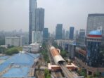 Dinas Lingkungan Hidup DKI Jakarta, Badan Meteorologi, Klimatologi dan Geofisika (BMKG), Kementerian Lingkungan Hidup dan Kehutanan (KLHK), dan Dinas Kesehatan DKI minta masyarakat untuk mewaspadai penurunan kualitas udara dengan adanya musim kemarau, Jumat (16/6). Foto: Joesvicar Iqbal/ipol.id