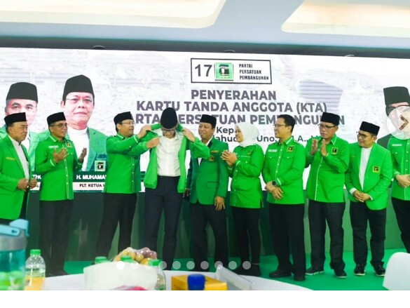 Bacawapres Ganjar Makin Antri, PPP Sodorkan Sandi Uno ke PDIP