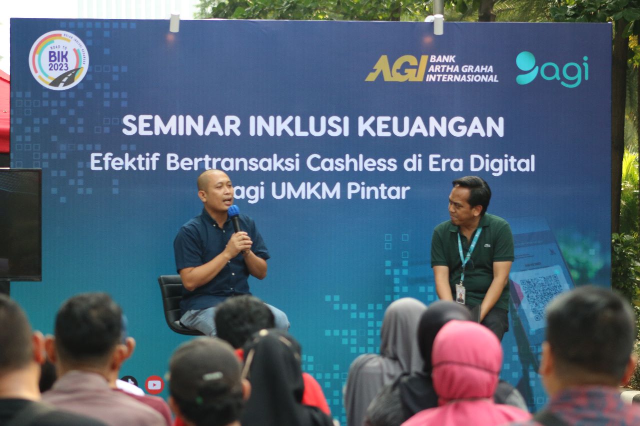 Efektif Bertransaksi Cashless di Era Digital Bagi UMKM Pintar