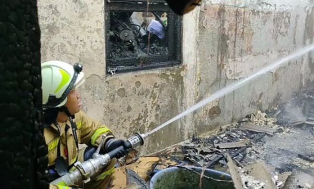 Kedai Ayam Goreng Muncul Api di Basement PGC, Damkar Jakarta Timur Sigap Padamkan